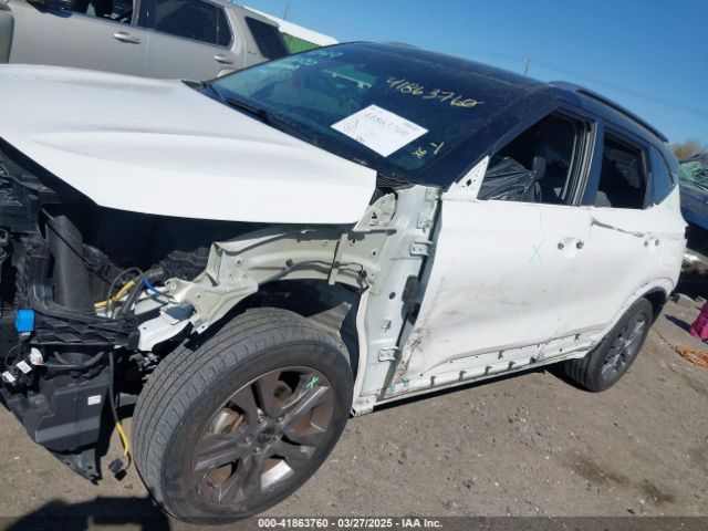 KNDEU2AA7N7261380 KIA SELTOS S