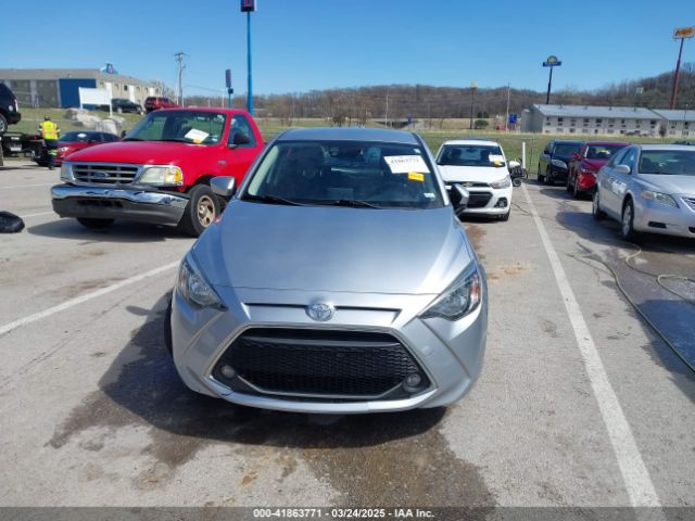 3MYDLBJV0LY707738 Toyota YARIS LE