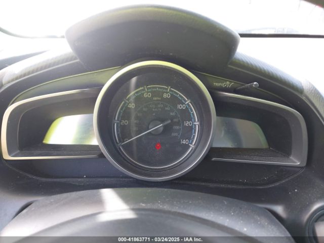3MYDLBJV0LY707738 Toyota YARIS LE