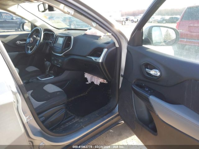 1C4PJMCSXEW125737 Jeep Cherokee Latitude