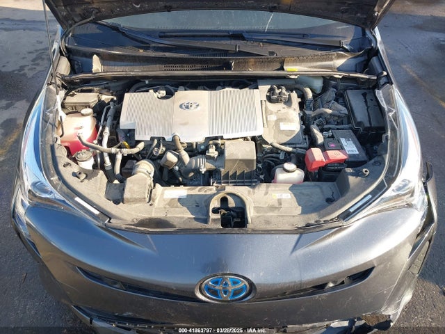 JTDKBRFU0H3040476 Toyota Prius Two