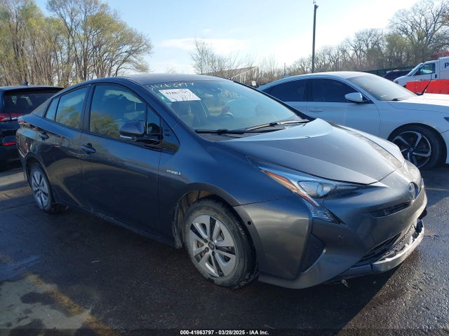 JTDKBRFU0H3040476 Toyota Prius Two