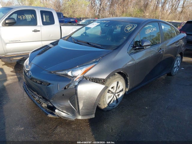 JTDKBRFU0H3040476 Toyota Prius Two