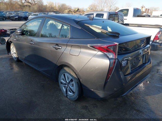 JTDKBRFU0H3040476 Toyota Prius Two