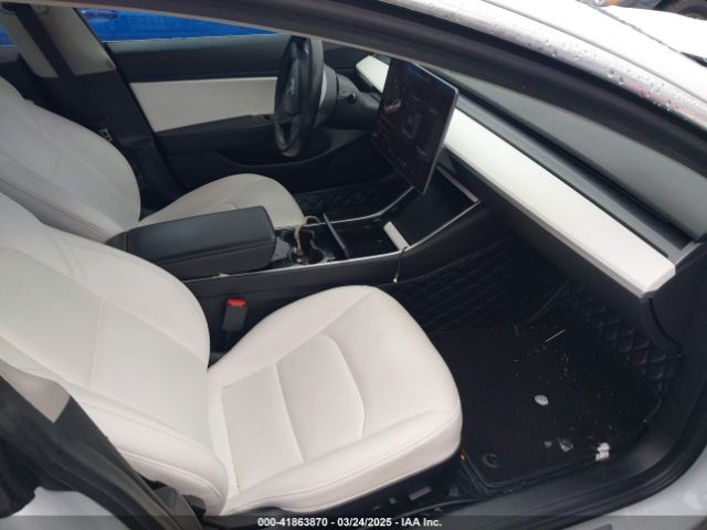 5YJ3E1EB8JF135728 Tesla Model 3 Long Range/performance