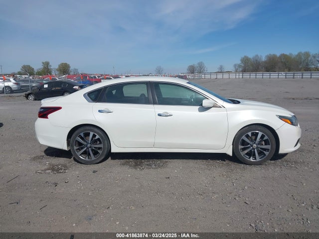 1N4AL3AP6HC281066 Nissan Altima 2.5 Sr