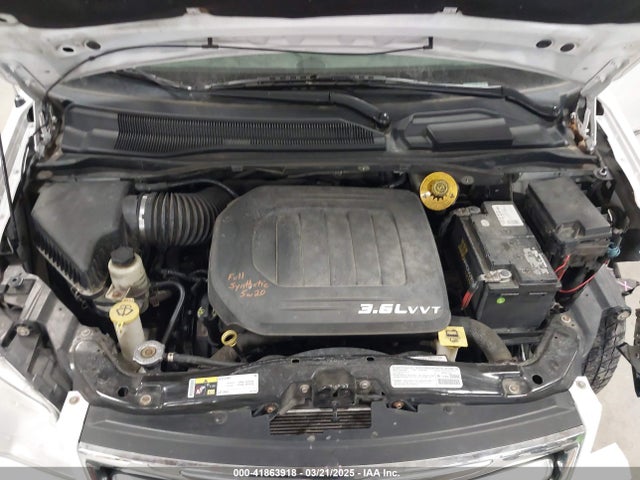 2C4RC1GG7ER178802 Chrysler Town & Country Limited