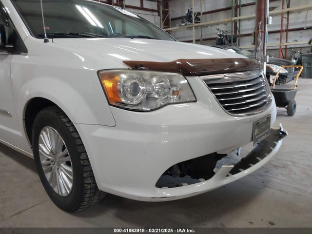 2C4RC1GG7ER178802 Chrysler Town & Country Limited