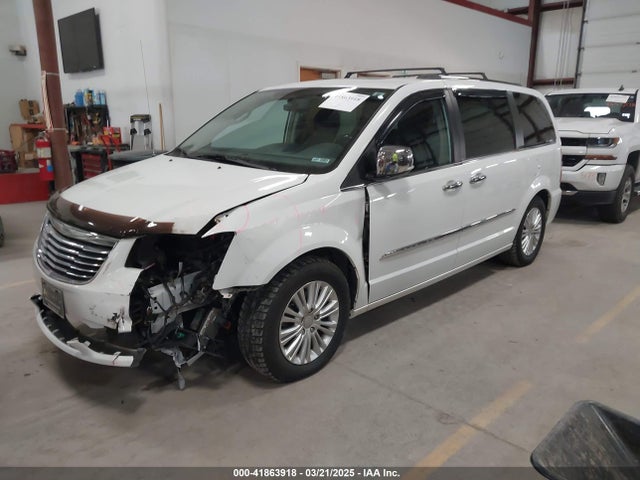 2C4RC1GG7ER178802 Chrysler Town & Country Limited