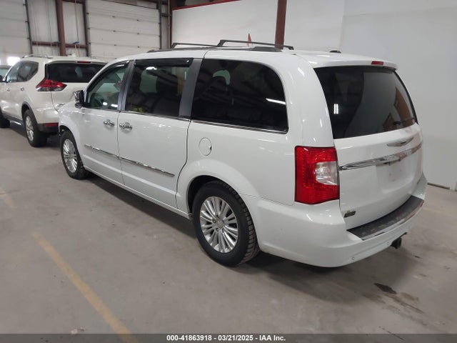 2C4RC1GG7ER178802 Chrysler Town & Country Limited