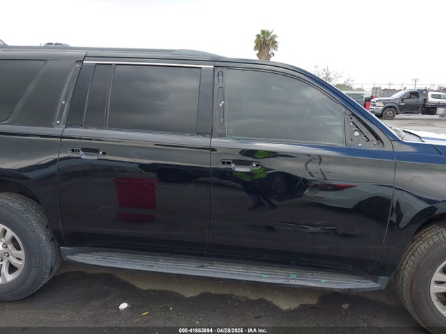 Chevrolet Suburban Lt 2018 1GNSCHKC8JR112992 Image 14