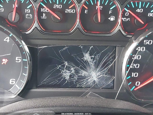 Chevrolet Suburban Lt 2018 1GNSCHKC8JR112992 Image 16