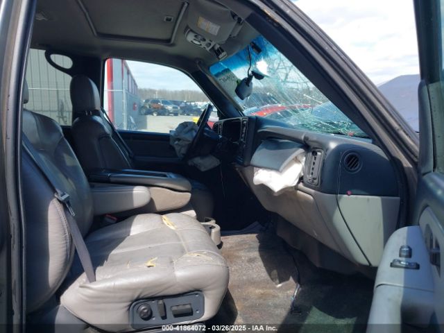 2001 CHEVROLET SUBURBAN 1500 3GNFK16T51G150752 Photo 4