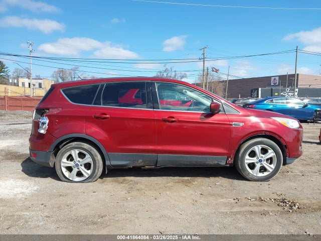 1FMCU0G75GUB22209 Ford ESCAPE SE
