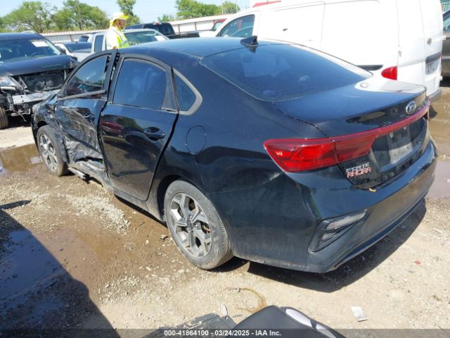 3KPF24ADXME368759 KIA Forte Lxs