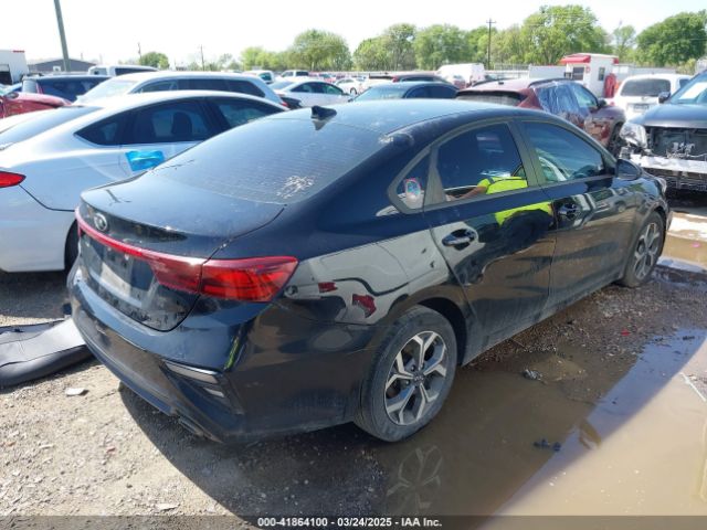 3KPF24ADXME368759 KIA Forte Lxs