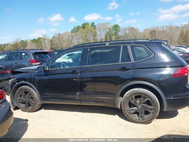 3VVCB7AX3PM114417 Volkswagen Tiguan 2.0t Se R-line Black