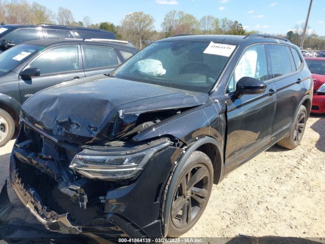 3VVCB7AX3PM114417 Volkswagen Tiguan 2.0t Se R-line Black