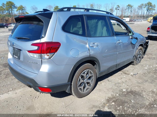 JF2SKADC8RH481385 Subaru Forester Premium