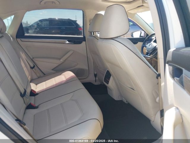 1VWBS7A3XGC064217 Volkswagen Passat 1.8t Se