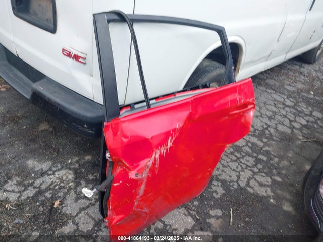 JTDZN3EU5HJ058763 Toyota Prius V Four