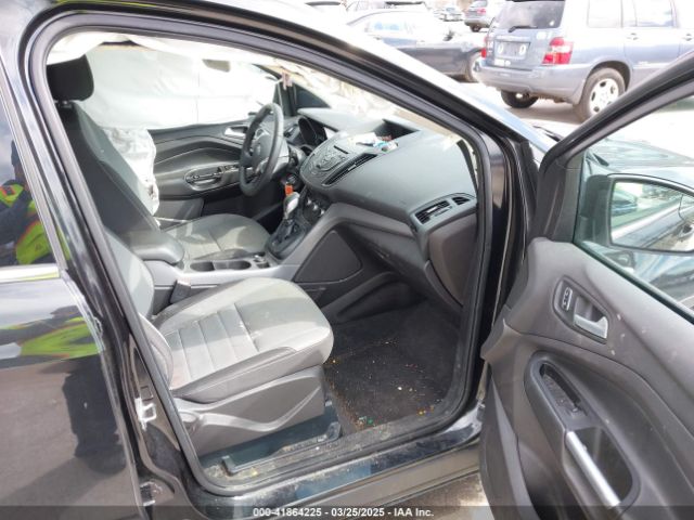 1FMCU9GX7FUB09027 Ford ESCAPE SE
