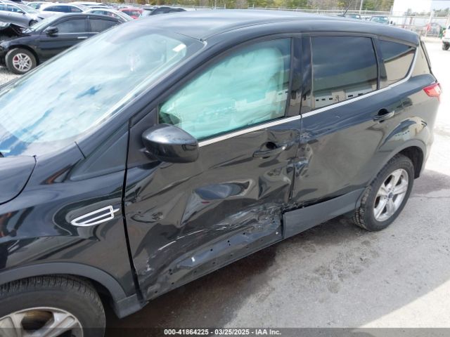 1FMCU9GX7FUB09027 Ford ESCAPE SE