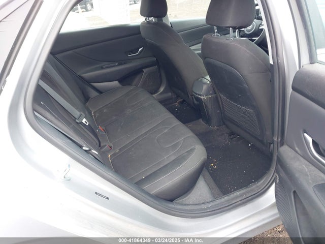 5NPLN4AG9NH078241 Hyundai ELANTRA SEL