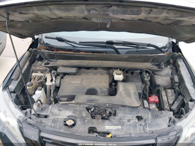 5N1DR2MN8JC649677 Nissan Pathfinder Sl