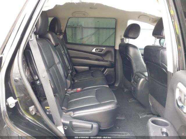 5N1DR2MN8JC649677 Nissan Pathfinder Sl