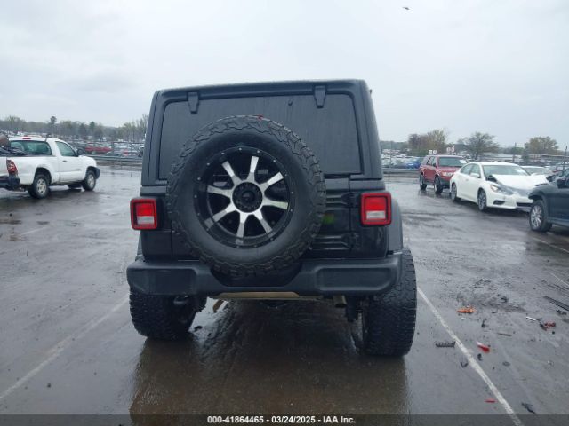 1C4HJXDG7JW227605 Jeep Wrangler Unlimited Sport S 4x4