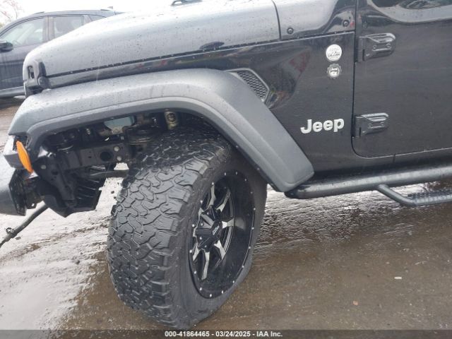 1C4HJXDG7JW227605 Jeep Wrangler Unlimited Sport S 4x4