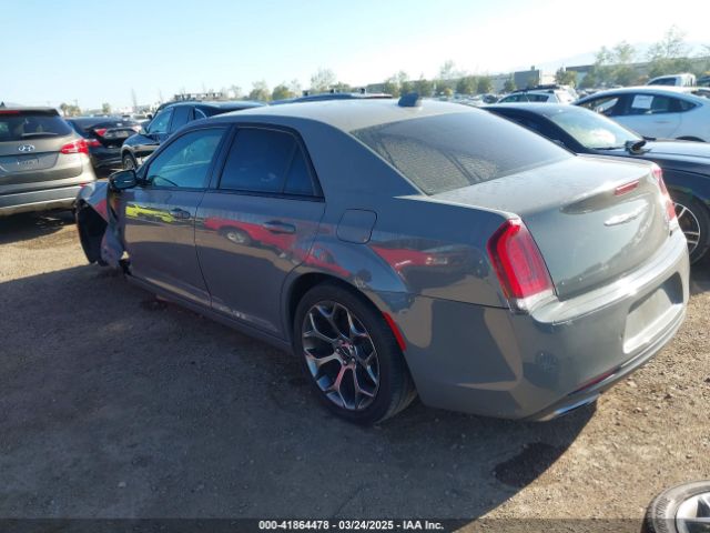 2017 CHRYSLER 300 2C3CCABG0HH599708 Photo 2
