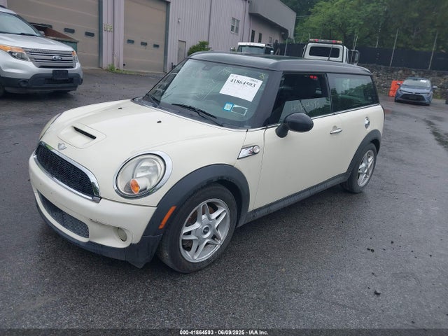 2008 MINI COOPER S CLUBMAN WMWMM33598TP71885 Photo 1