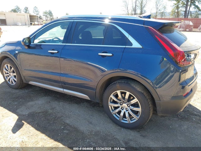 2019 CADILLAC XT4 1GYFZCR47KF109394 Photo 2