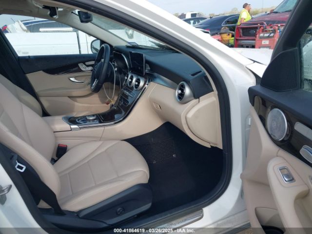W1KWF8DB8MR639303 Mercedes-Benz C 300 Sedan
