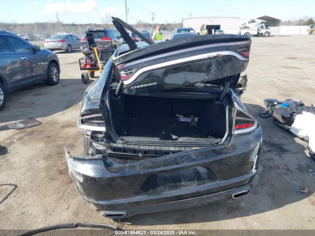 2C3CDXBG7KH576059 Dodge Charger Sxt Rwd