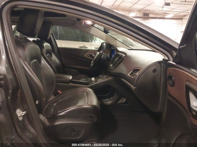 Chrysler 200 C 2015 1C3CCCEG5FN540181 Image 5