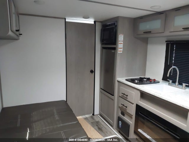 4YDTCMG19RH931666 Keystone Coleman