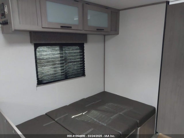 4YDTCMG19RH931666 Keystone Coleman