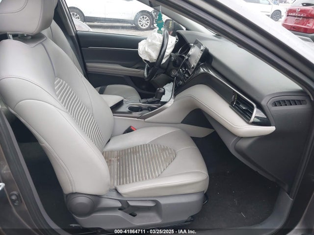 4T1G11AK2MU518087 Toyota CAMRY SE