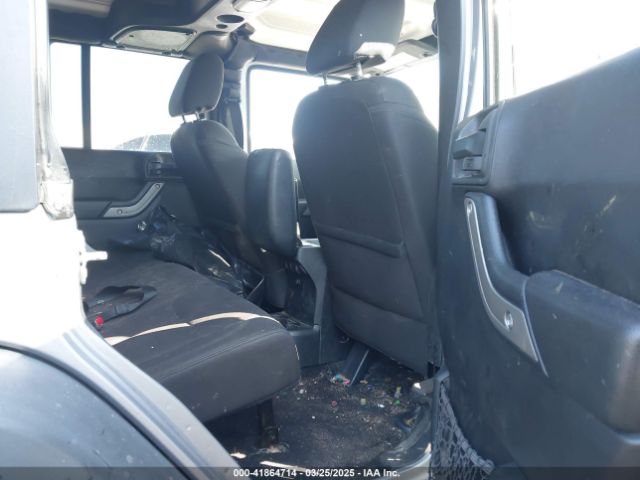 1C4BJWDG4FL732123 Jeep Wrangler Unlimited Sport