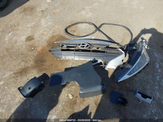 KMHD74LF4KU752909 Hyundai ELANTRA SE