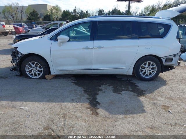 Chrysler Pacifica Touring L 2020 2C4RC1BG8LR125840 Image 15