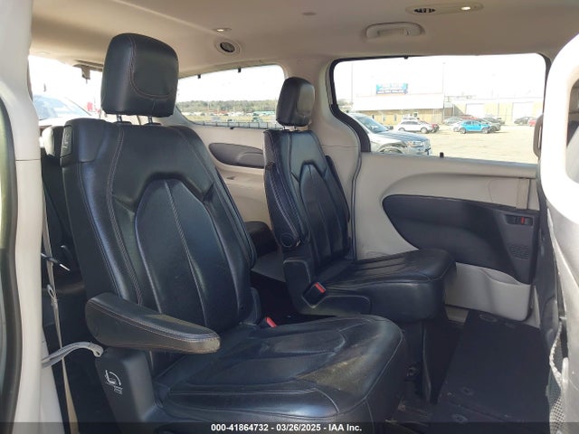 Chrysler Pacifica Touring L 2020 2C4RC1BG8LR125840 Image 8