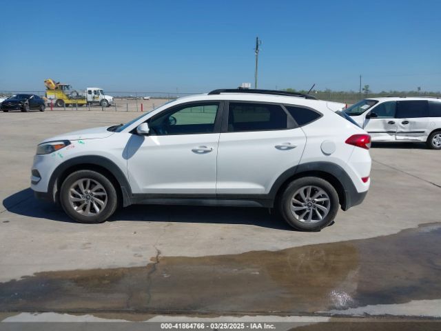 KM8J23A45HU343355 Hyundai TUCSON SE