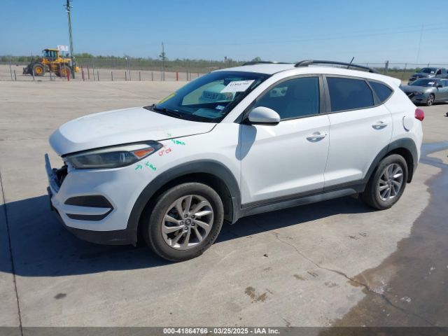 KM8J23A45HU343355 Hyundai TUCSON SE