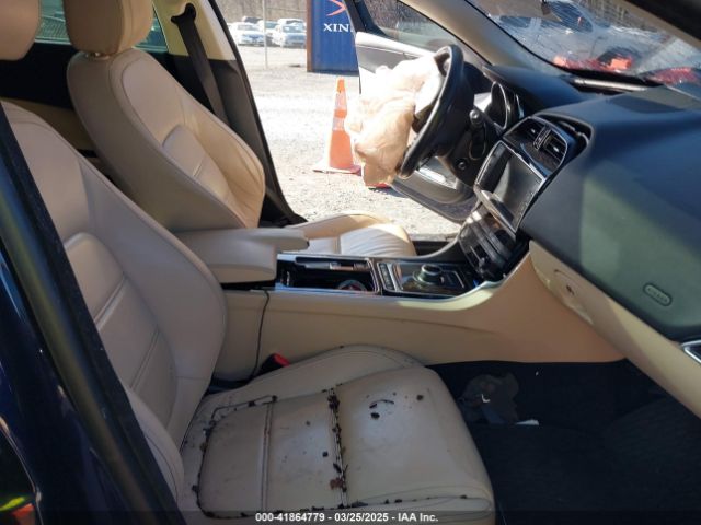 2018 JAGUAR XE SAJAE4FX7JCP21208 Photo 4