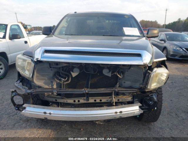 5TFEY5F1XEX152006 Toyota Tundra Sr5 5.7l V8