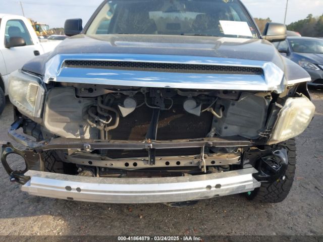 5TFEY5F1XEX152006 Toyota Tundra Sr5 5.7l V8